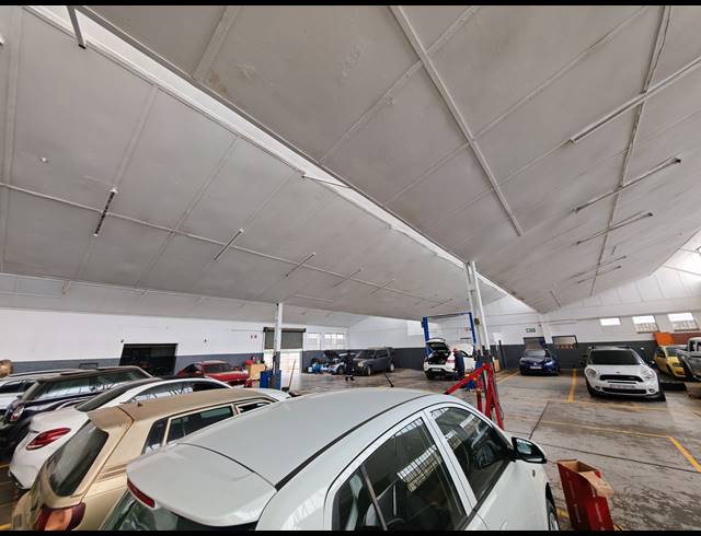 1,029M² WAREHOUSE FOR SALE IN SELBY